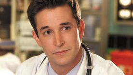 Noah Wyle elárulta, ki nem állhatta kollégáját, Goran Visnjicet