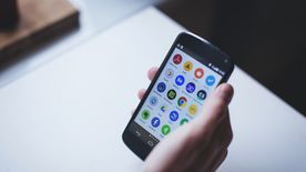 Figyelem! Ezeket az alkalmazásokat sürgősen töröld a telefonodról, mert pórul járhatsz
