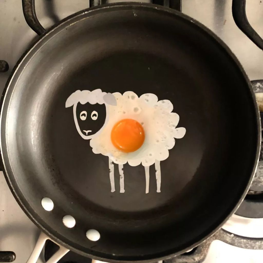 Forrás: Instagram/the_eggshibit