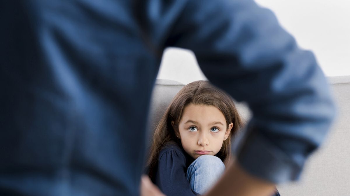Családon belüli bántalmazás: amikor a szülő egyetlen eszköze a verés - Life