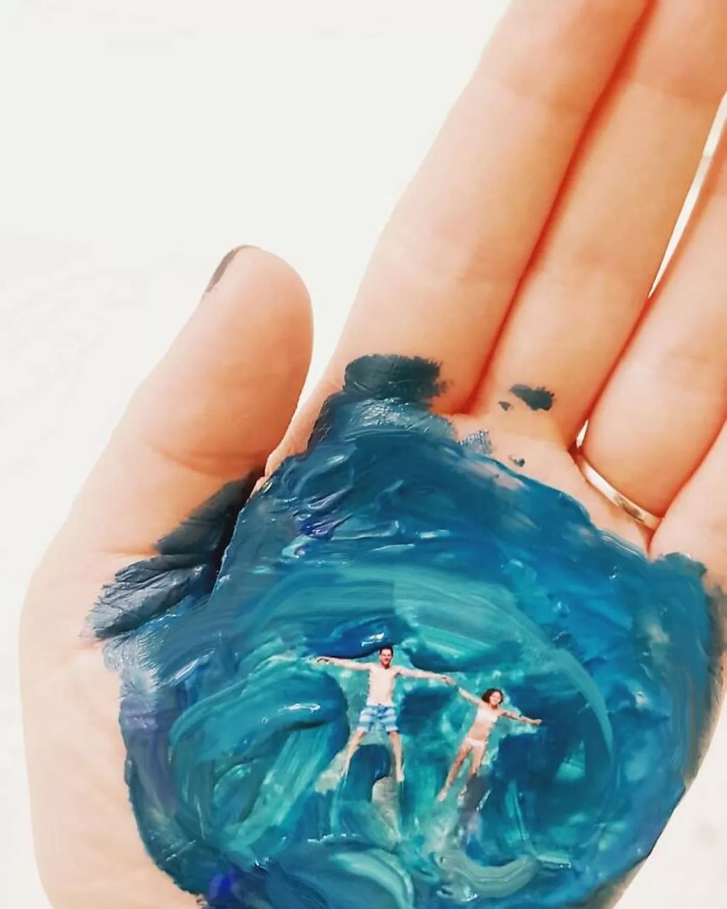 Forrás: Instagram/Golsa Golchini Art