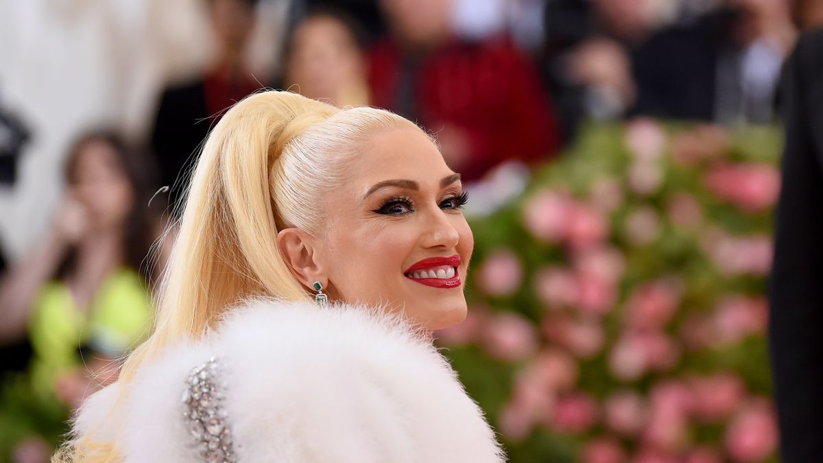 Így nézett ki ikonikus fürtjei nélkül Gwen Stefani Fotó Life(01)