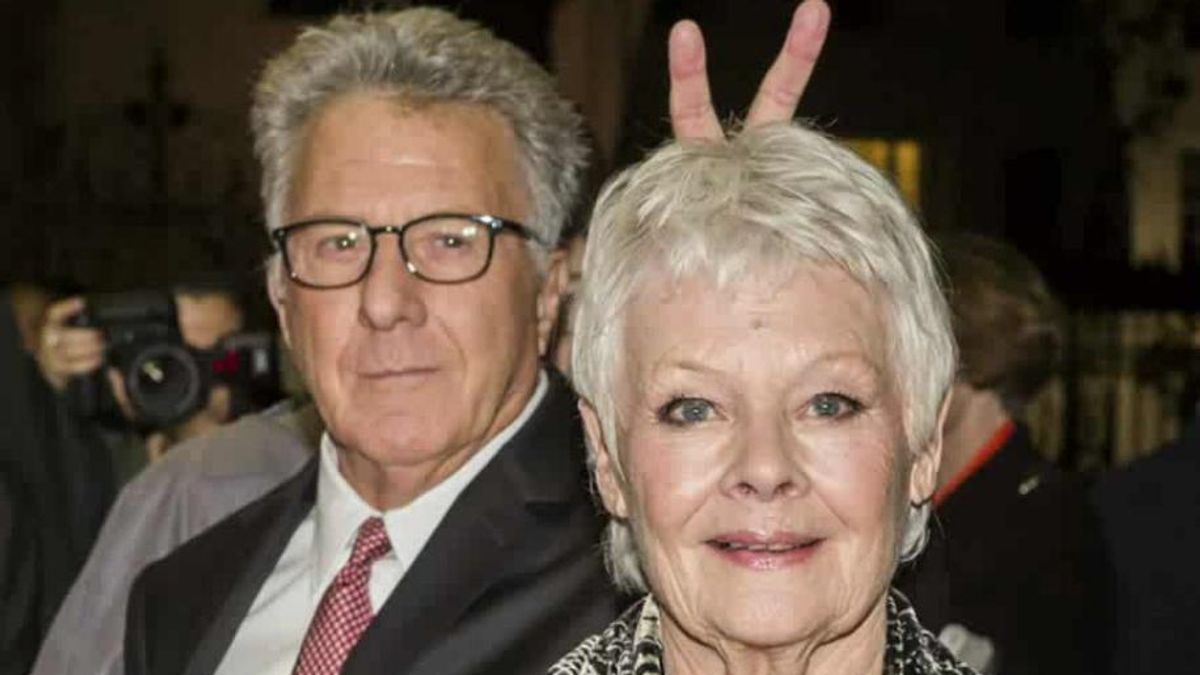 Dustin Hoffman photobombolta Judi Denchet Life