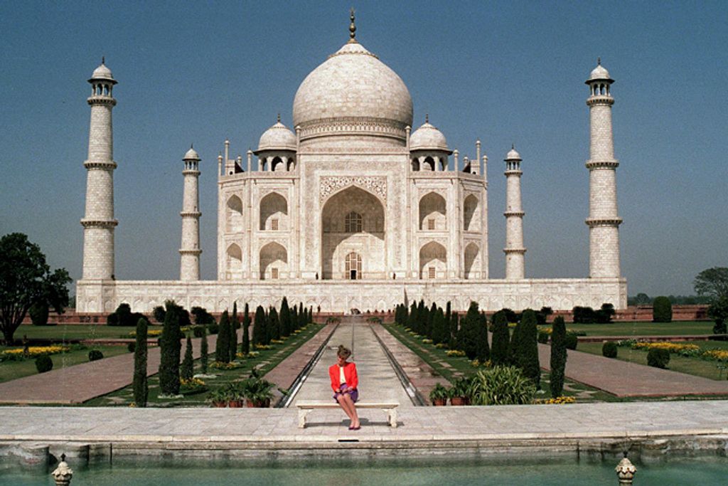 A Taj Mahal előtt 1986-ban