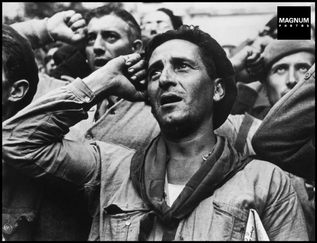 Forrás: ©Robert Capa © International C/©Robert Capa © International Center of Photography / Magnum Photos/Robert Capa © International Cen