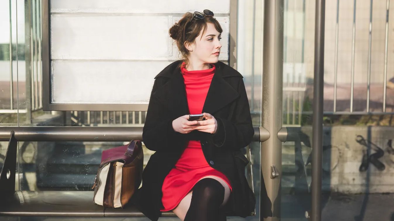 Young,Beautiful,Red,Dressed,Vintage,Hipster,Woman,Sitting,At,The