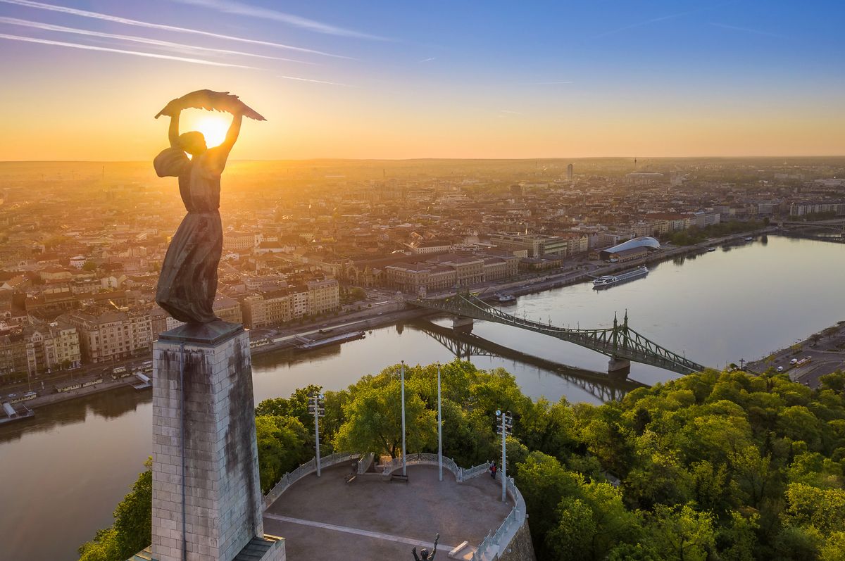 Bufapest, panoráma, Budapest Szabadság szobor, Szabadság híd
