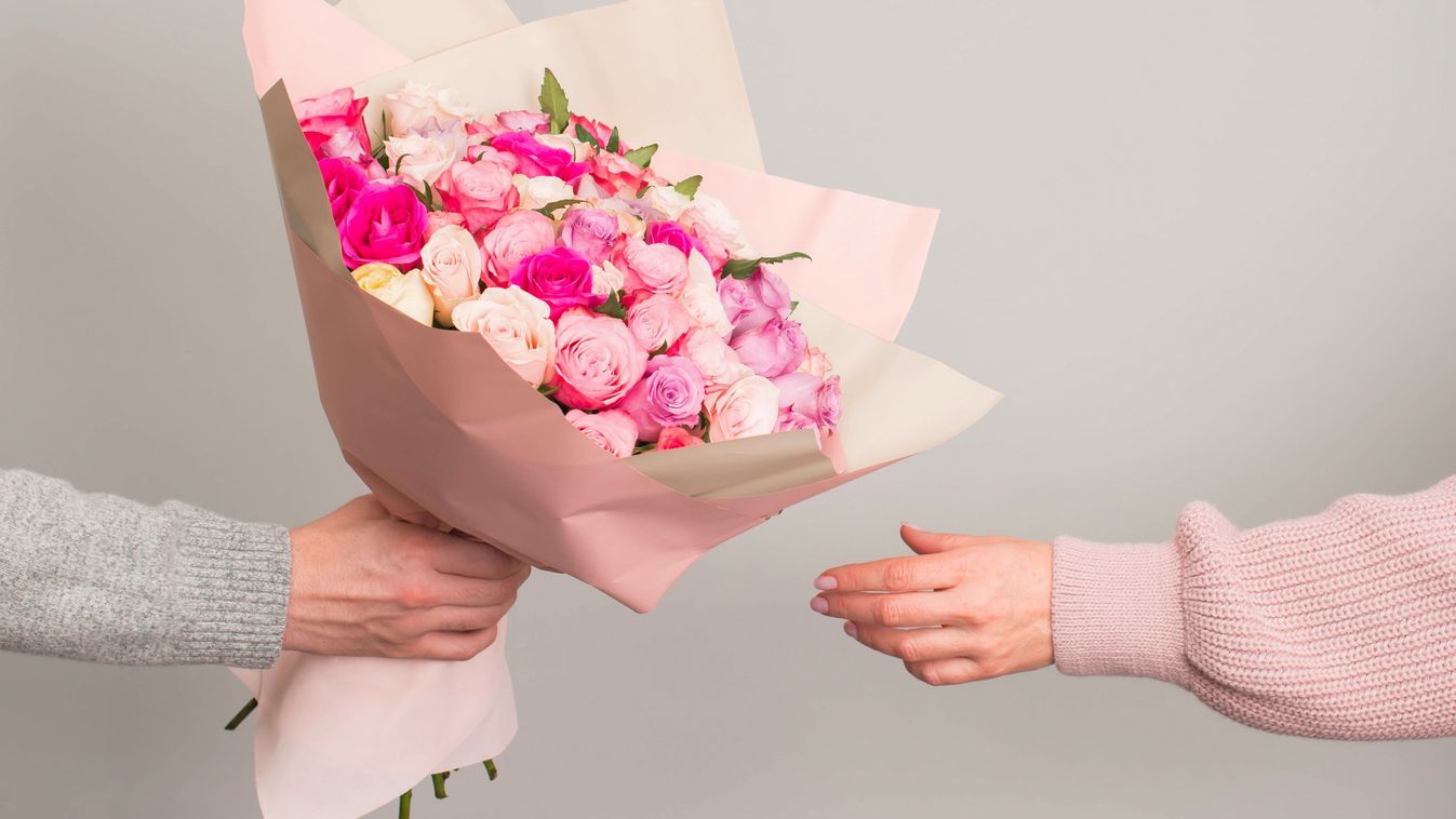 virágcsokor, nemzetközi nőnap, ajándékozás