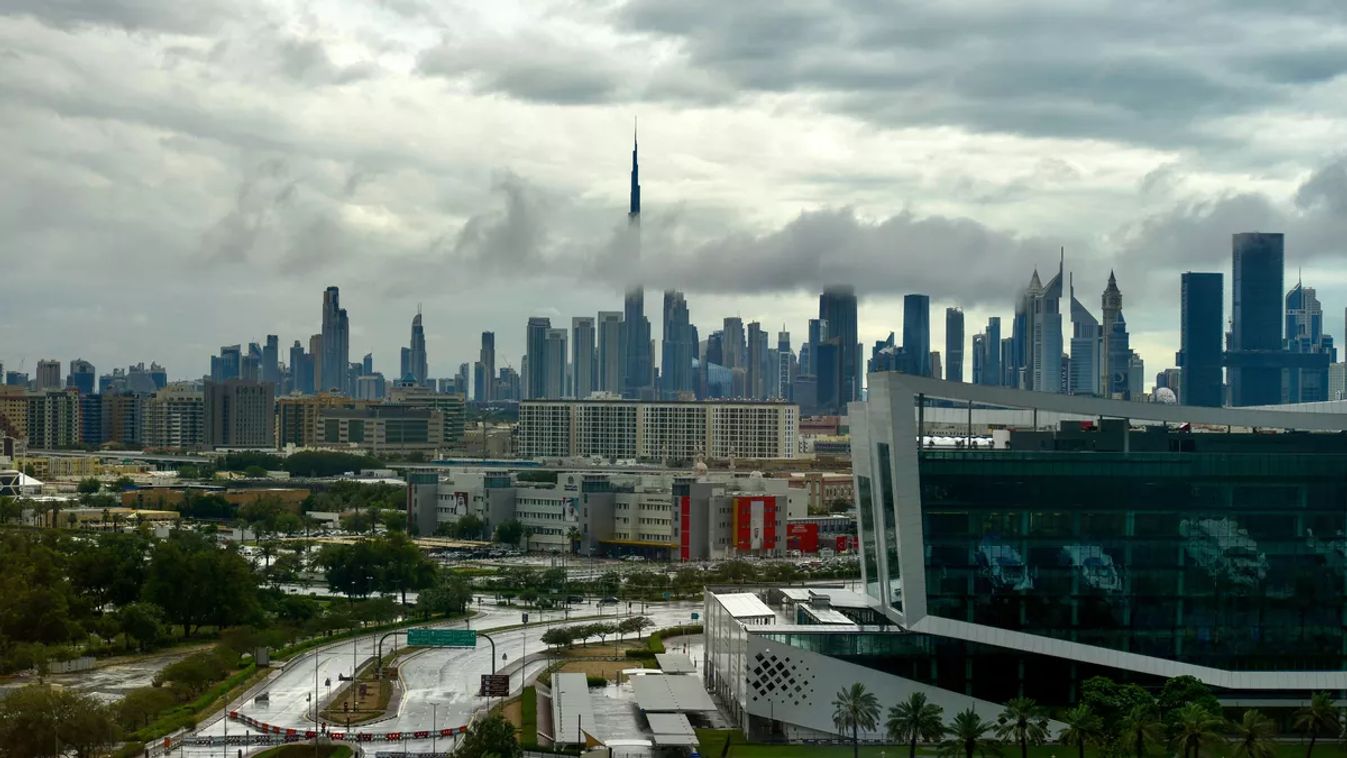 Heavy rain in Dubai