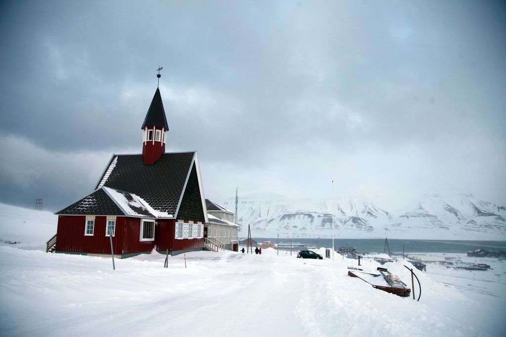 A longyearbyeni Svalbard templomot (Svalbard kirke) a világ legészakibb templomának tartják. 