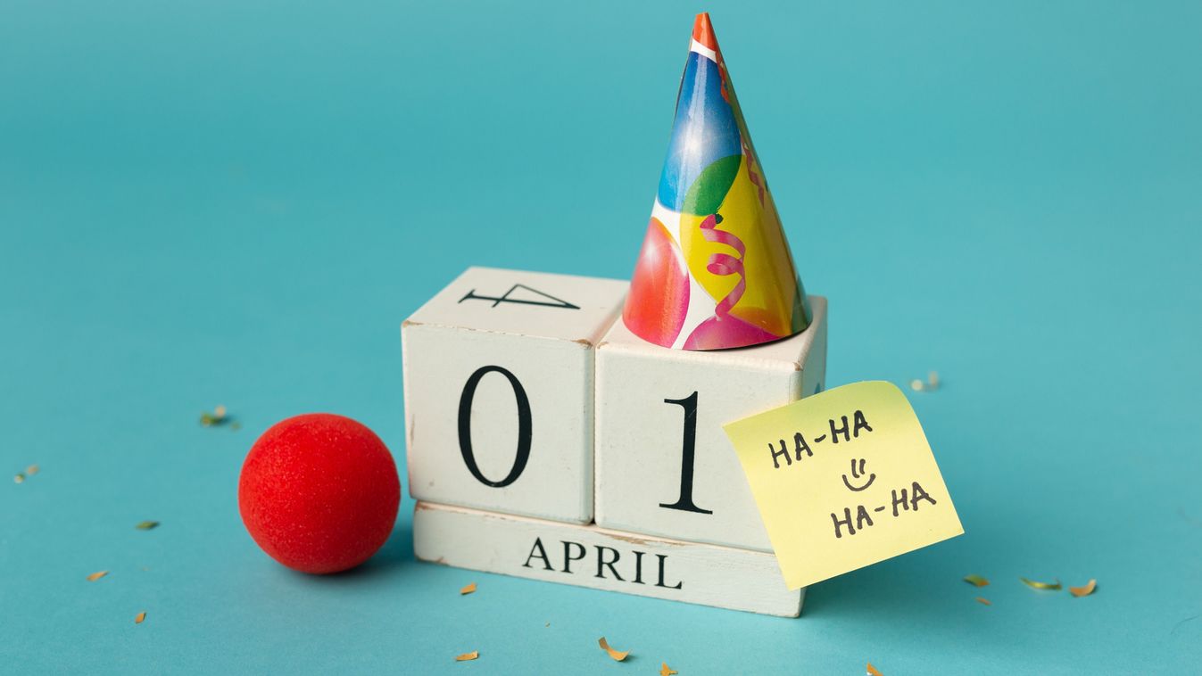 April,1st.,Image,Of,April,1,Wooden,Calendar,And,Festive, április 1. bolondok napja