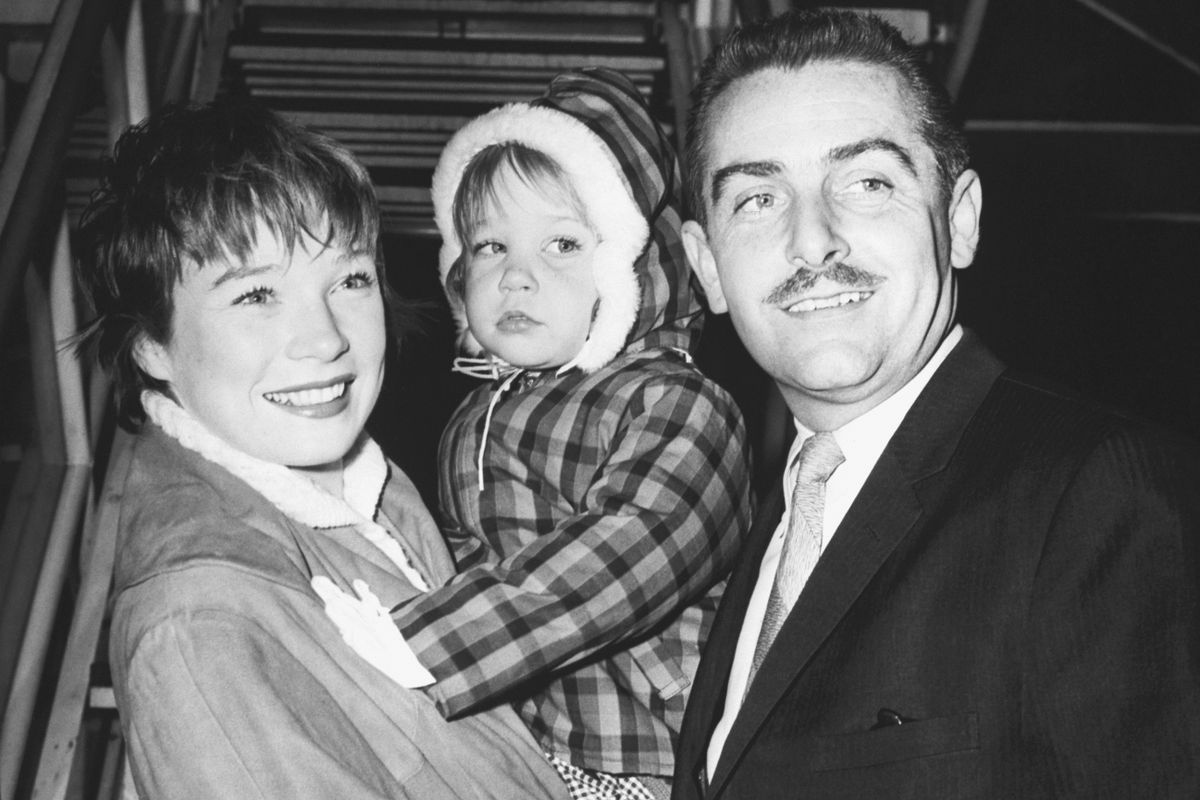 Shirley MacLaine And Family
Shirley MacLaine, férje Steve Parker és gyermekük Stephanie