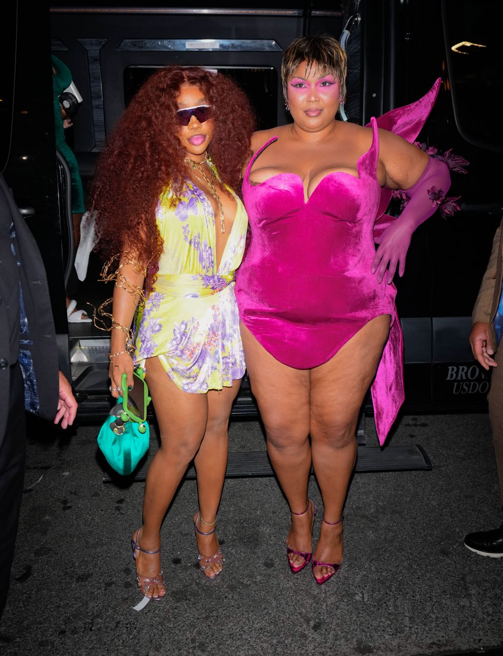 The 2024 Met Gala Celebrating "Sleeping Beauties: Reawakening Fashion" - Street Sightings SZA és Lizzo