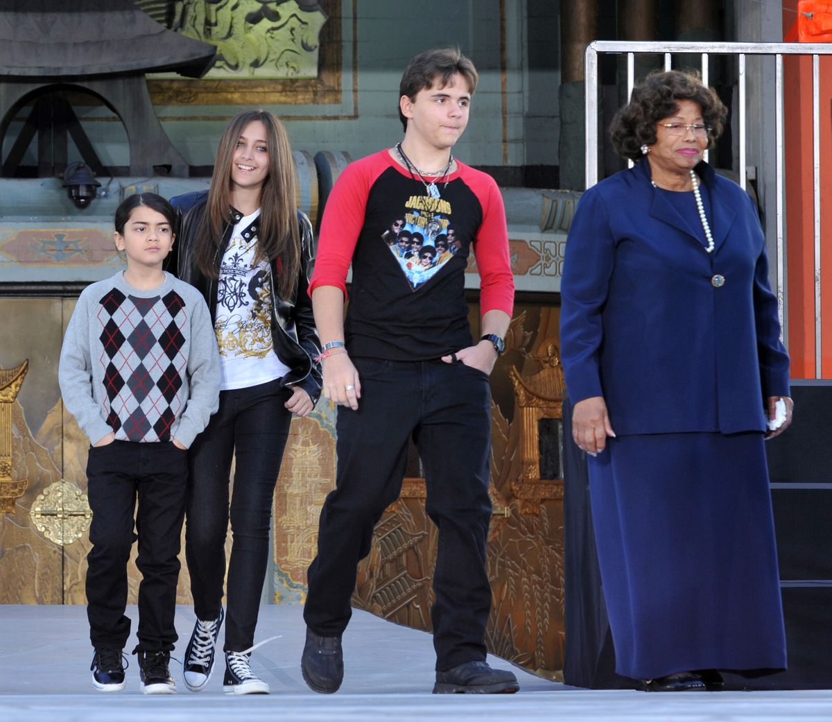 MICHAEL JACKSON HAND & FOOTPRINT CEREMONY