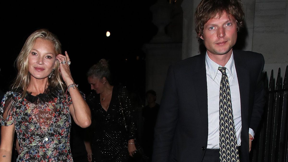 London Celebrity Sightings - September 6, 2022, Nikolai von Bismarck és Kate Moss