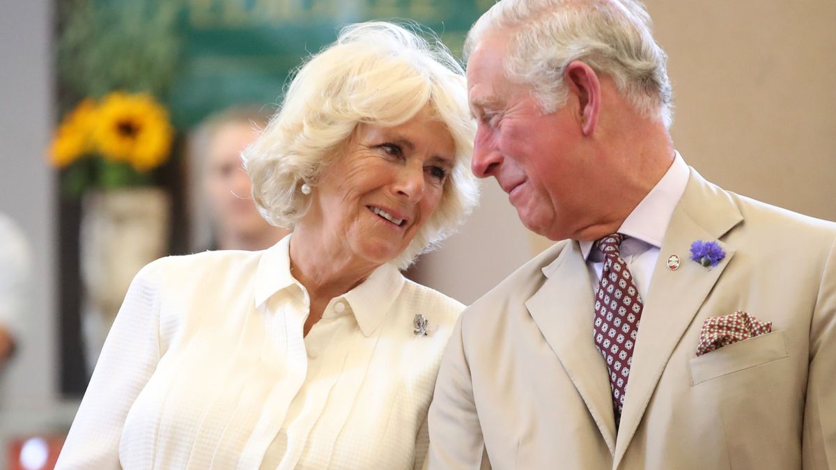 The Prince Of Wales And Duchess Of Cornwall Visit Wales, Kamilla királyné és Károly király