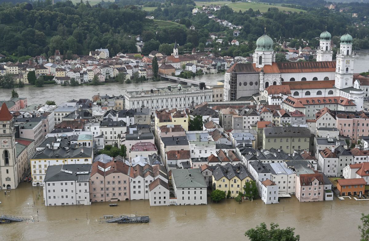 A Duna tetőzése Passaunál, árvíz