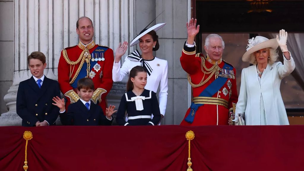 Lajos herceg legaranyosabb pillanatai a Trooping the Colour parádén, Károly király születésnapi ünnepségén