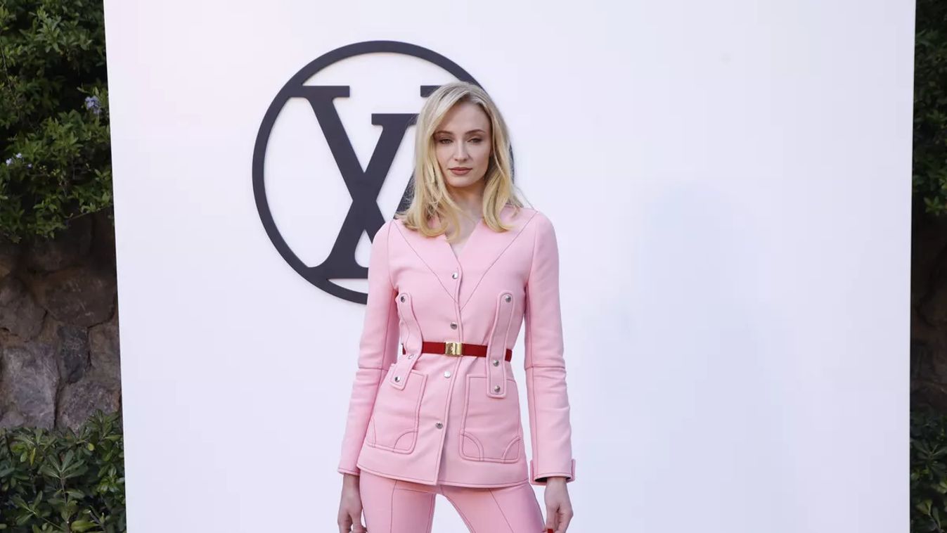 Photocall of the Louis Vuitton fashion show in Park Güell