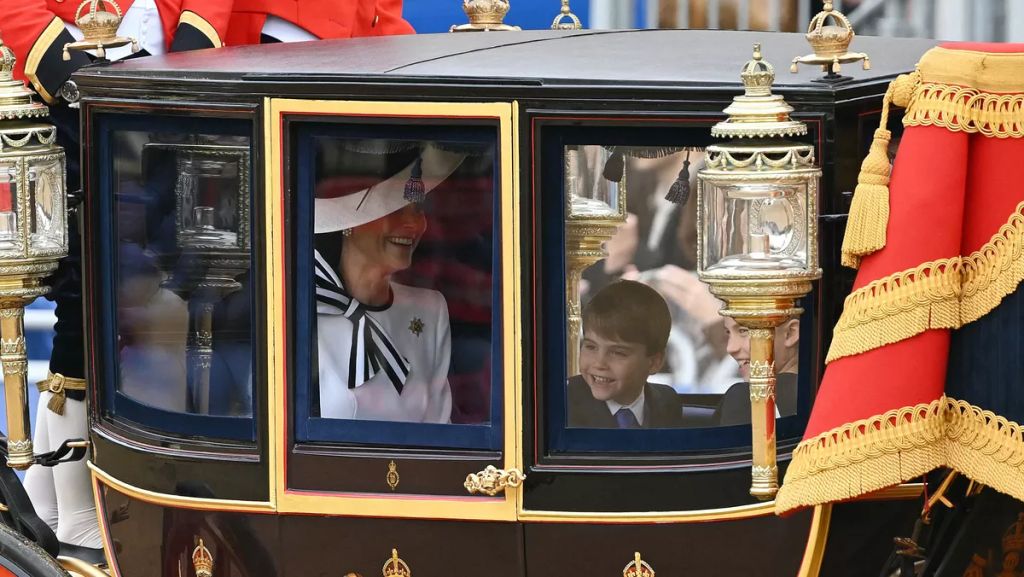 Lajos herceg legaranyosabb pillanatai a Trooping the Colour parádén, Károly király születésnapi ünnepségén