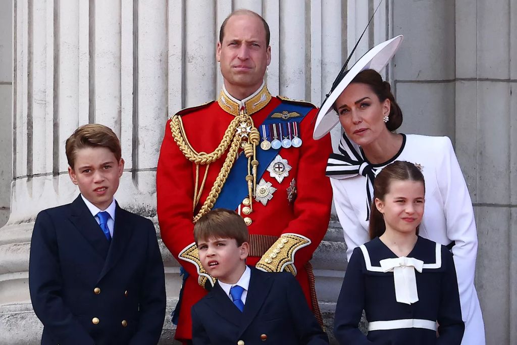 Lajos herceg legaranyosabb pillanatai a Trooping the Colour parádén, Károly király születésnapi ünnepségén