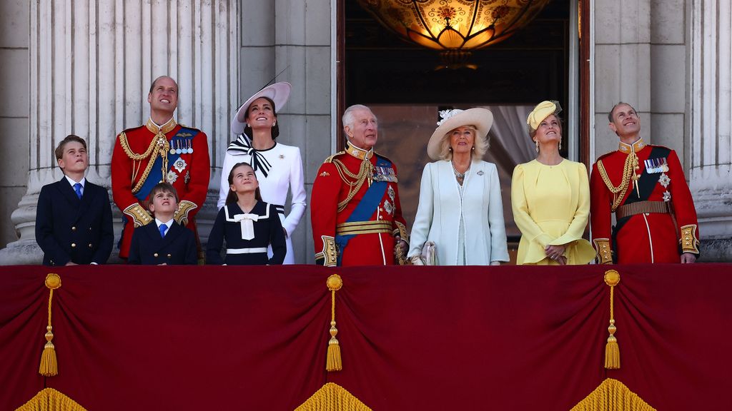 Lajos herceg legaranyosabb pillanatai a Trooping the Colour parádén, Károly király születésnapi ünnepségén