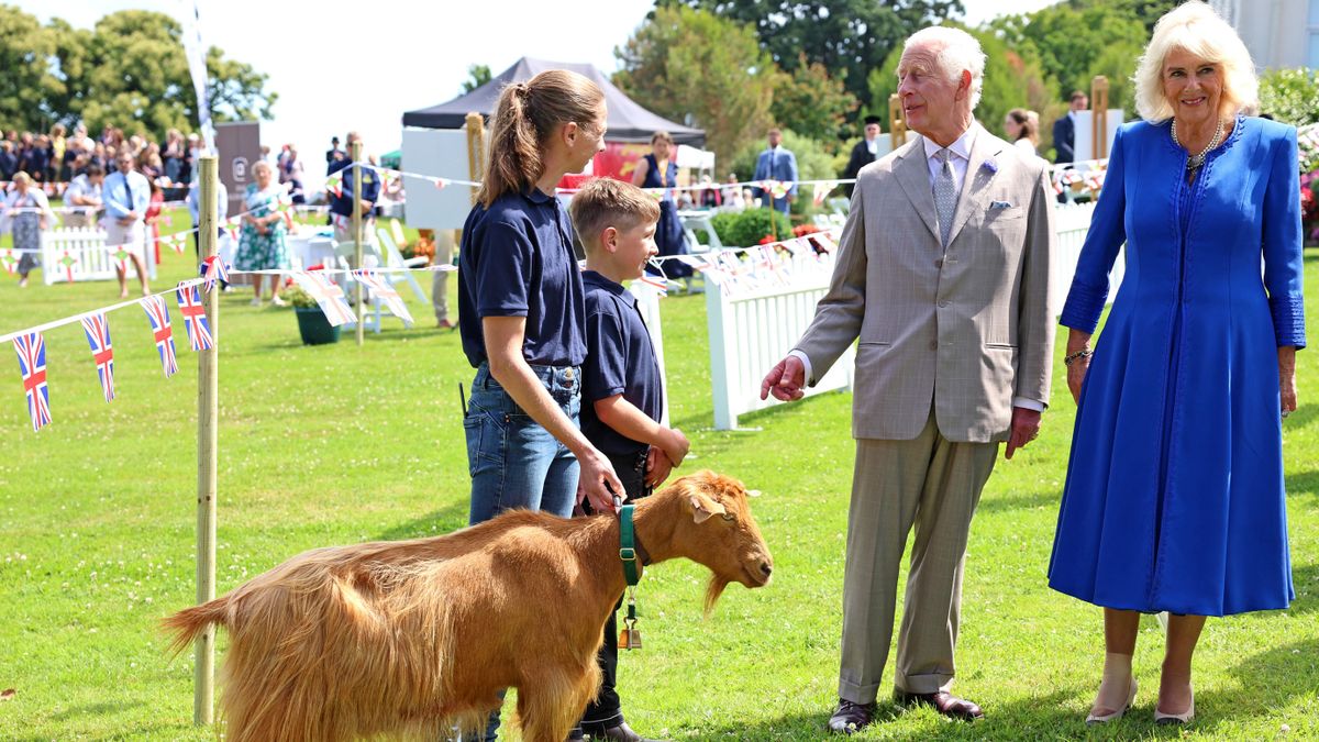 Kamilla, Károly King Charles III And Queen Camilla Visit Guernsey