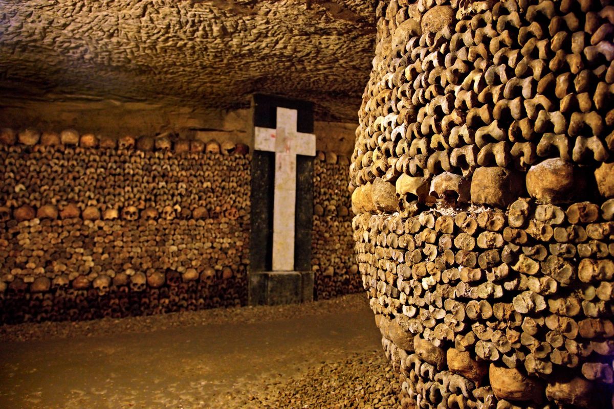 Paris,,France,-,October,14,,2016.,In,The,Catacombs,Of