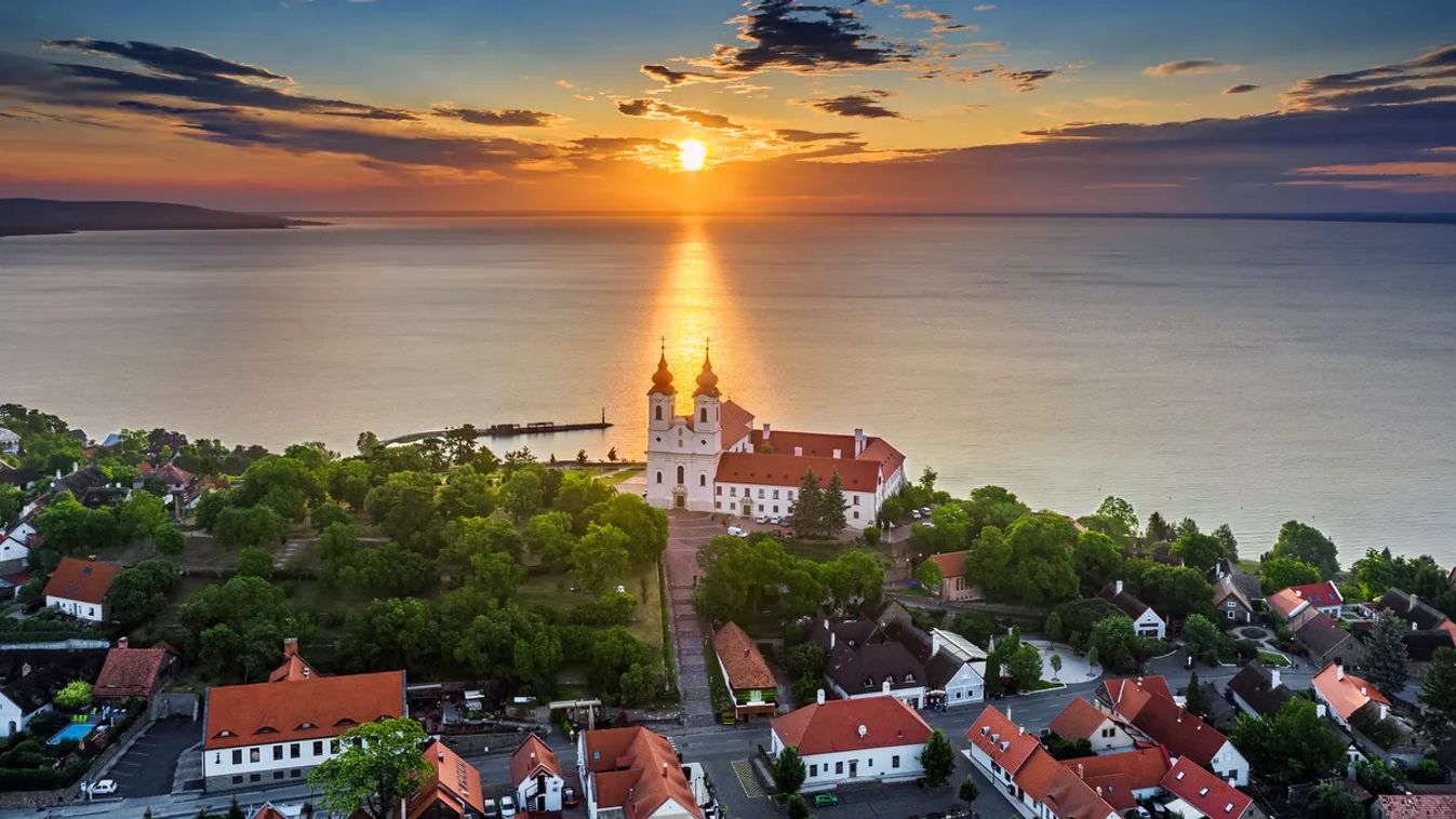 Tihany,,Hungary,-,Aerial,Skyline,View,Of,The,Famous,Benedictine
