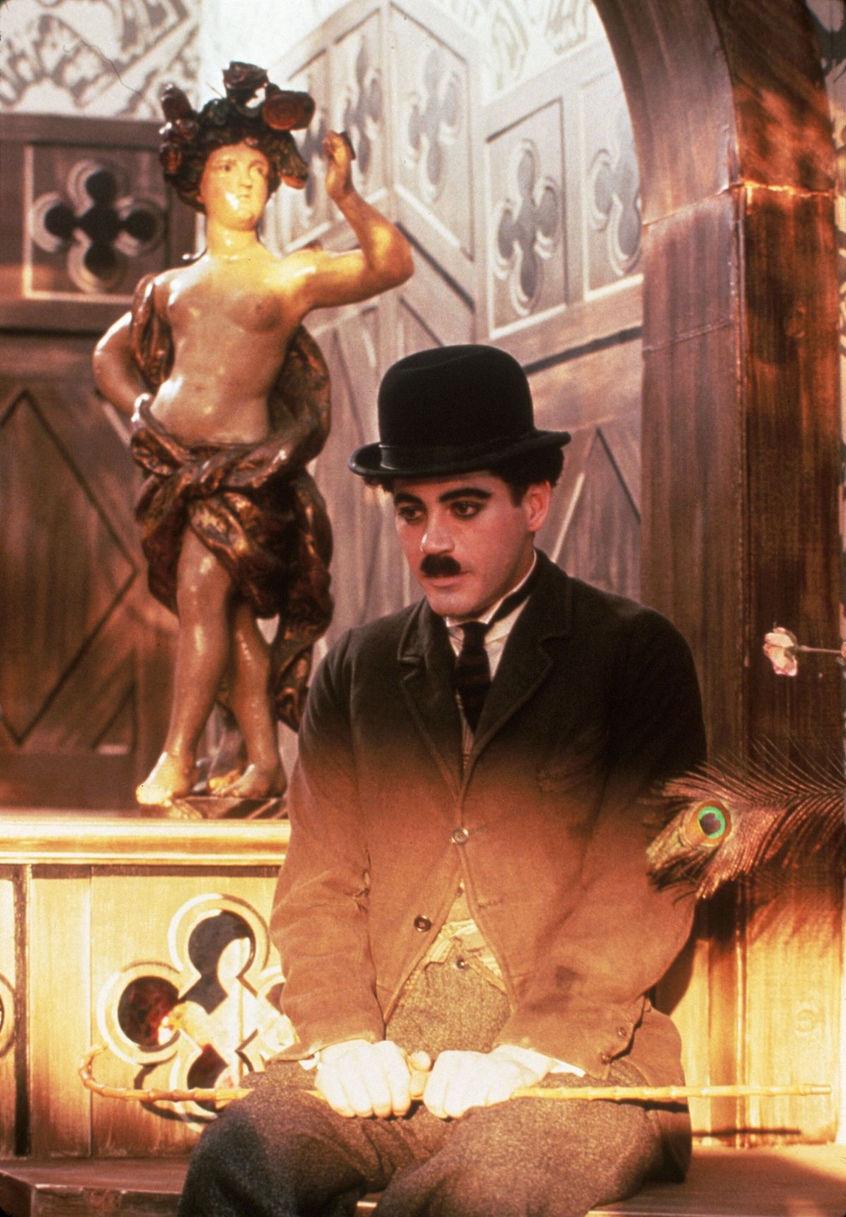 CHAPLIN,
1992, Film Title: CHAPLIN, Director: RICHARD ATTENBOROUGH, Studio: CAROLCO, Pictured: RICHARD ATTENBOROUGH, CHARACTER, CHARLES CHAPLIN, ROBERT DOWNEY JR. (Credit Image: SNAP/ZUMAPRESS.com) (Credit Image: Â© SNAP/Entertainment Pictures/ZUMAPRESS.com)