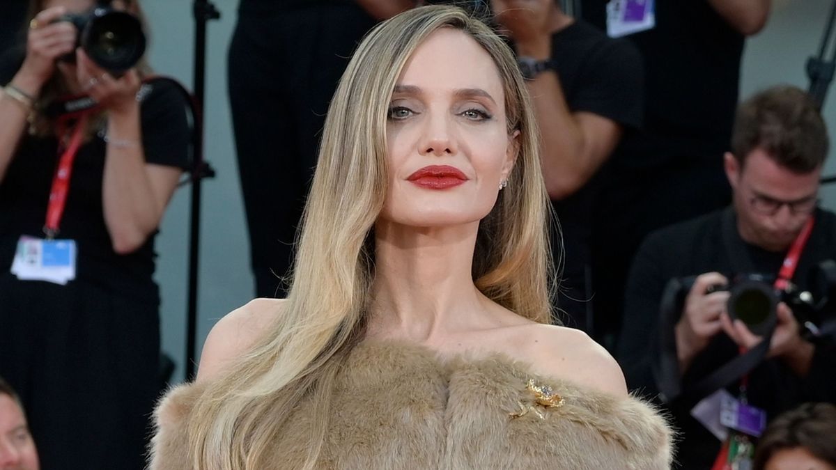 Angelina Jolie a Velencei Nemzetközi Filmfesztválra a Maria vetítésére érkezett