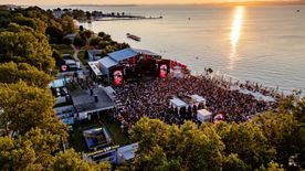 Itt a Balaton legnagyobb retró fesztiválja: zenei ikonok érkeznek a siófoki Plázsra