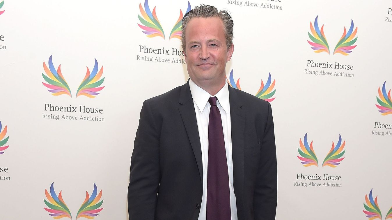 Matthew Perry halálát ketaminfüggősége okozta: gátlástalan orvosok írták fel neki az egyre nagyobb dózisokat