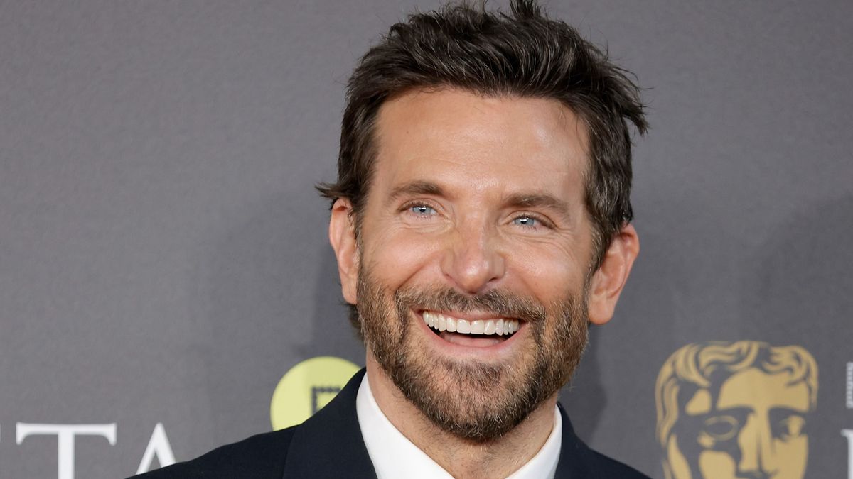 pucér, meztelen, meztelenkedés, Bradley Cooper