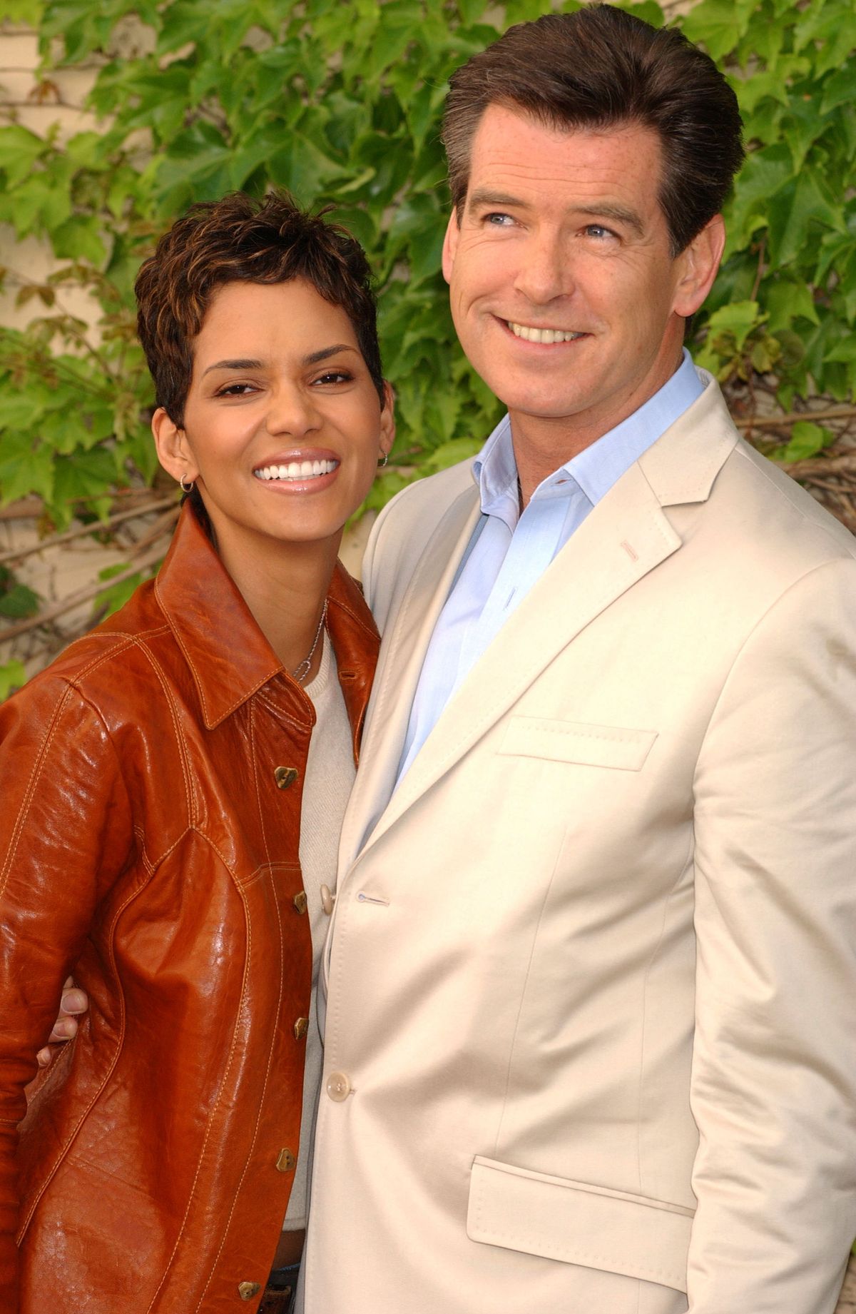 Halle Berry, Pierce Brosnan