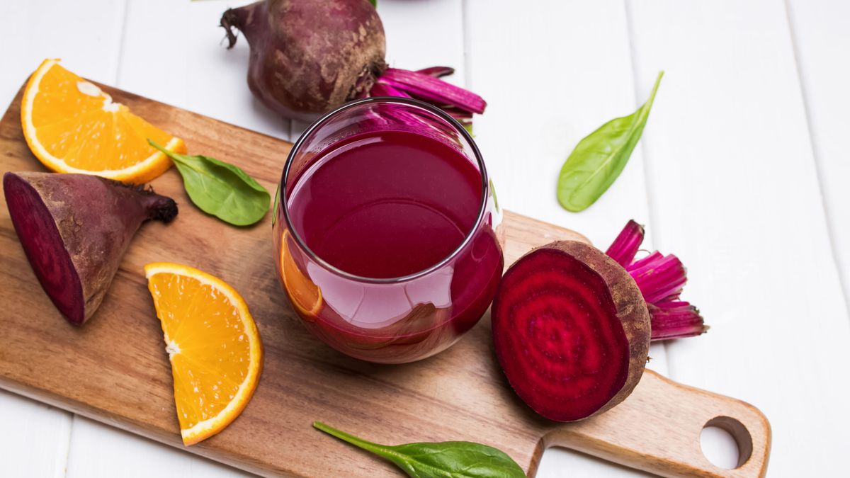 Healthy,Beetroot,And,Orange,Juice,In,A,Jars,On,White, cékla, céklalé, céklalé hatása