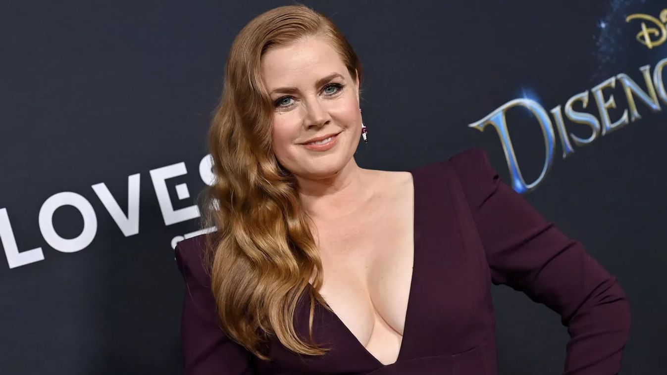 50 éves lett Amy Adams