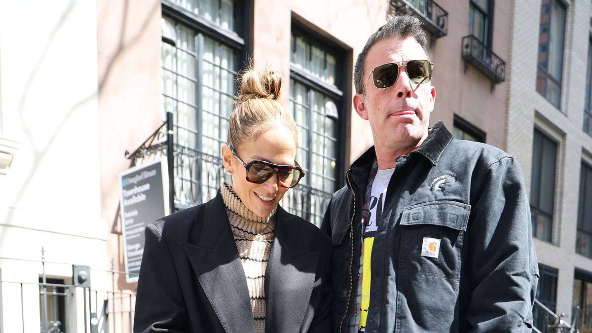 Jennifer Lopez és Ben Affleck állítólag barátságosak de hűvösek egymással 