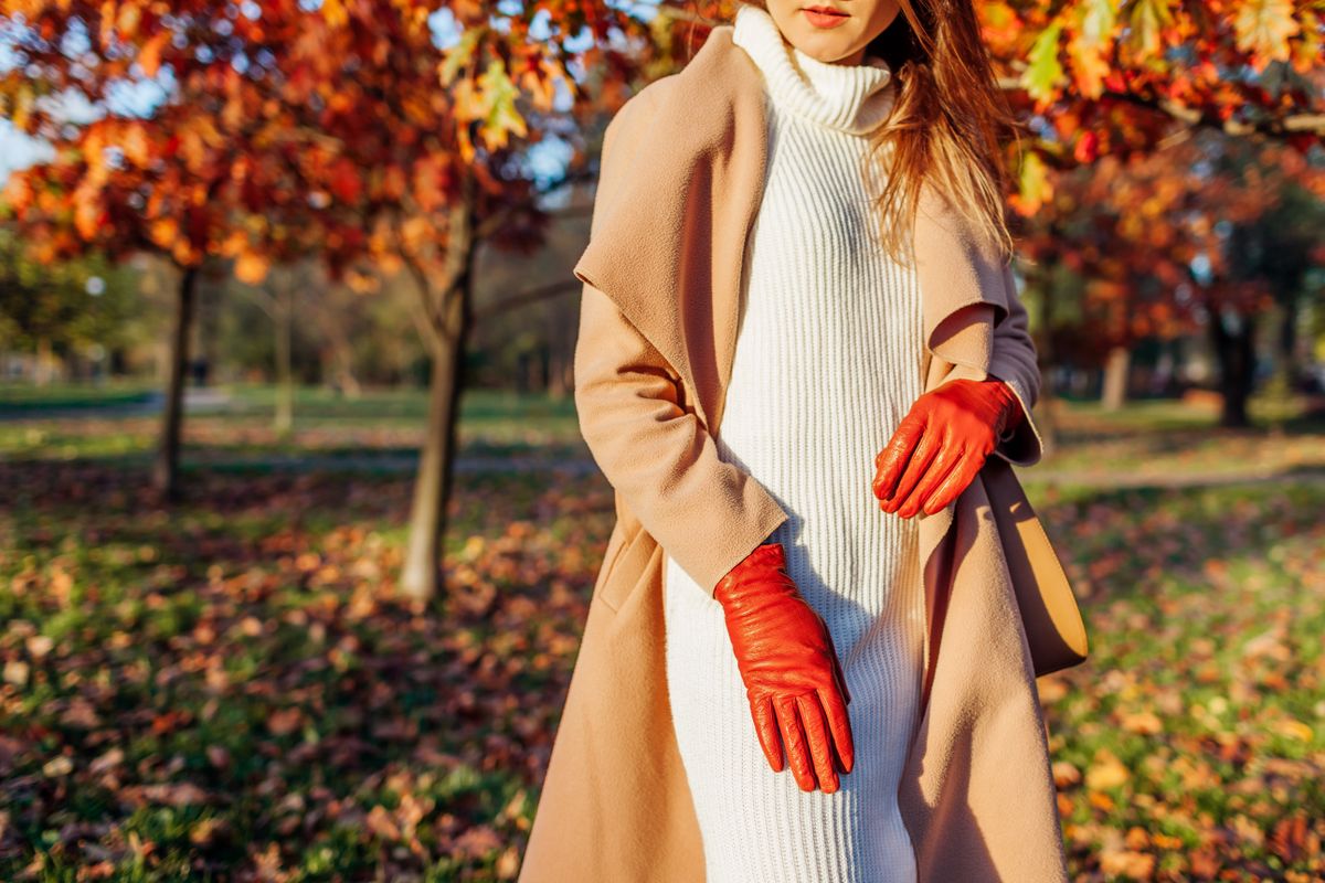 Orange,Leather,Female,Gloves.,Fashionable,Woman,Wearing,Stylish,Beige,Coat,