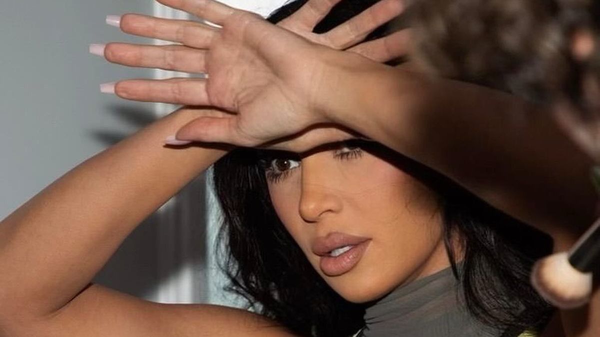 Kim Kardashian tudja, min megy át Bianca Censori Kanye West mellett