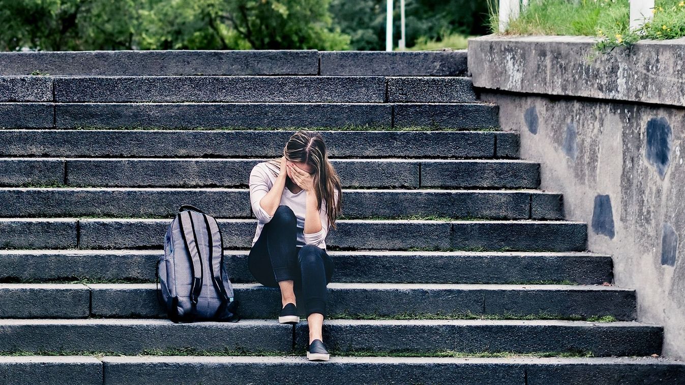 magány az egyetemen, főiskola, egyedül, honvágy