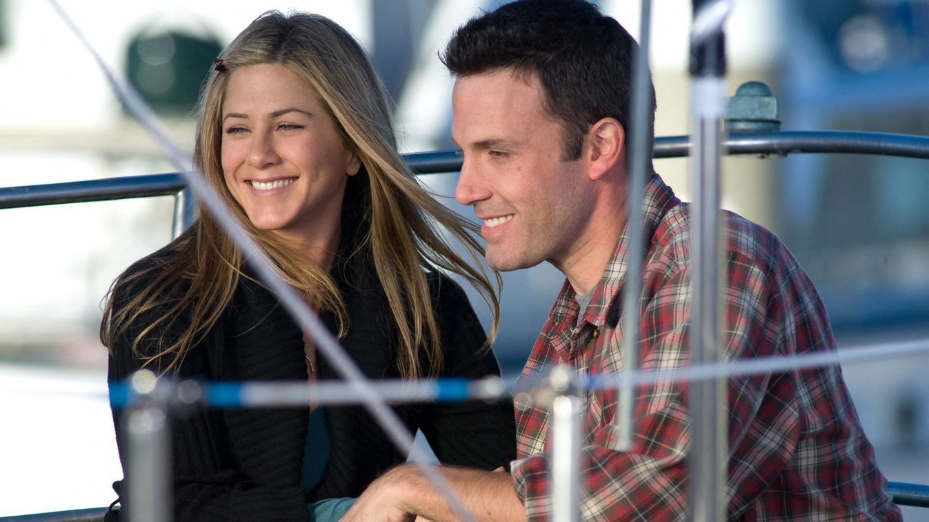 Ben Affleck és Jennifer Aniston a Nem kellesz eléggé című filmben