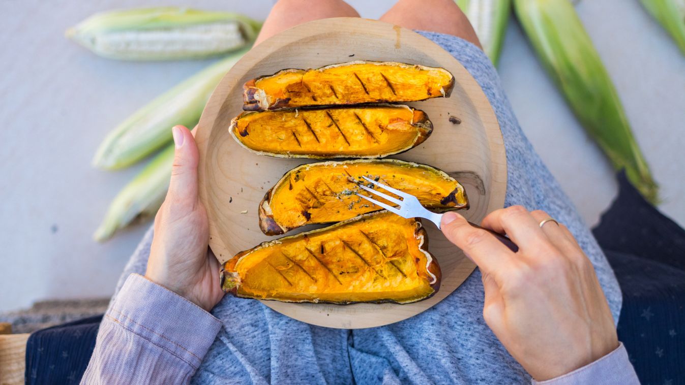 Baked,Grilled,Yellow,Pumpkin,Slices,With,Thyme,,Oregano,On,Wooden