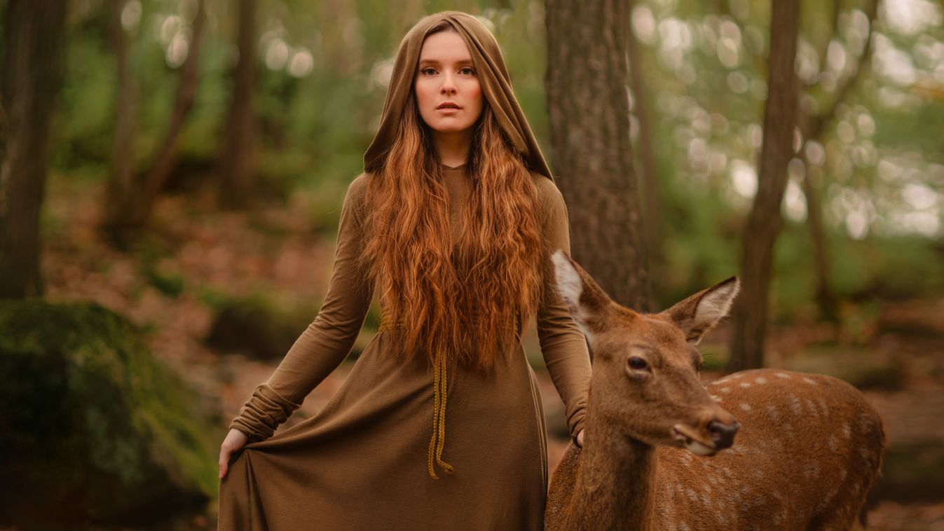 Redhead,Girl,With,Deer,In,A,Long,Dress