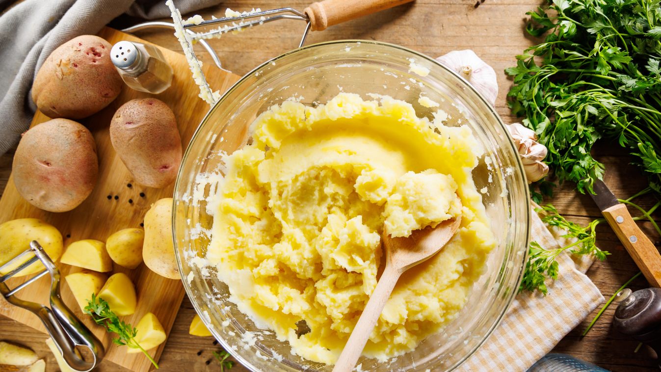 Preparing,Mashed,Potatoes,–,Delicious,And,Comforting,Homemade,Meal