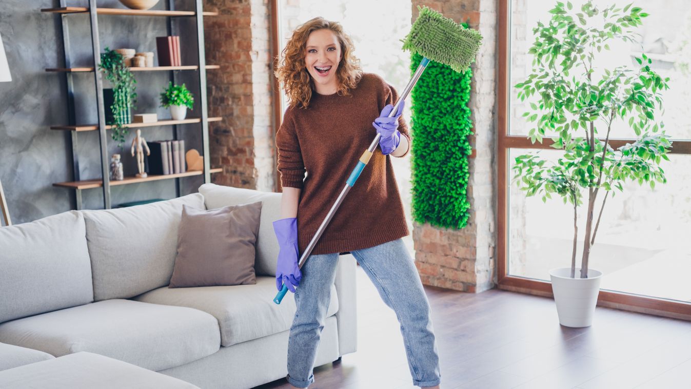 Photo,Of,Cheerful,Optimistic,Energetic,Lovely,Woman,Housewife,Cleaning,House