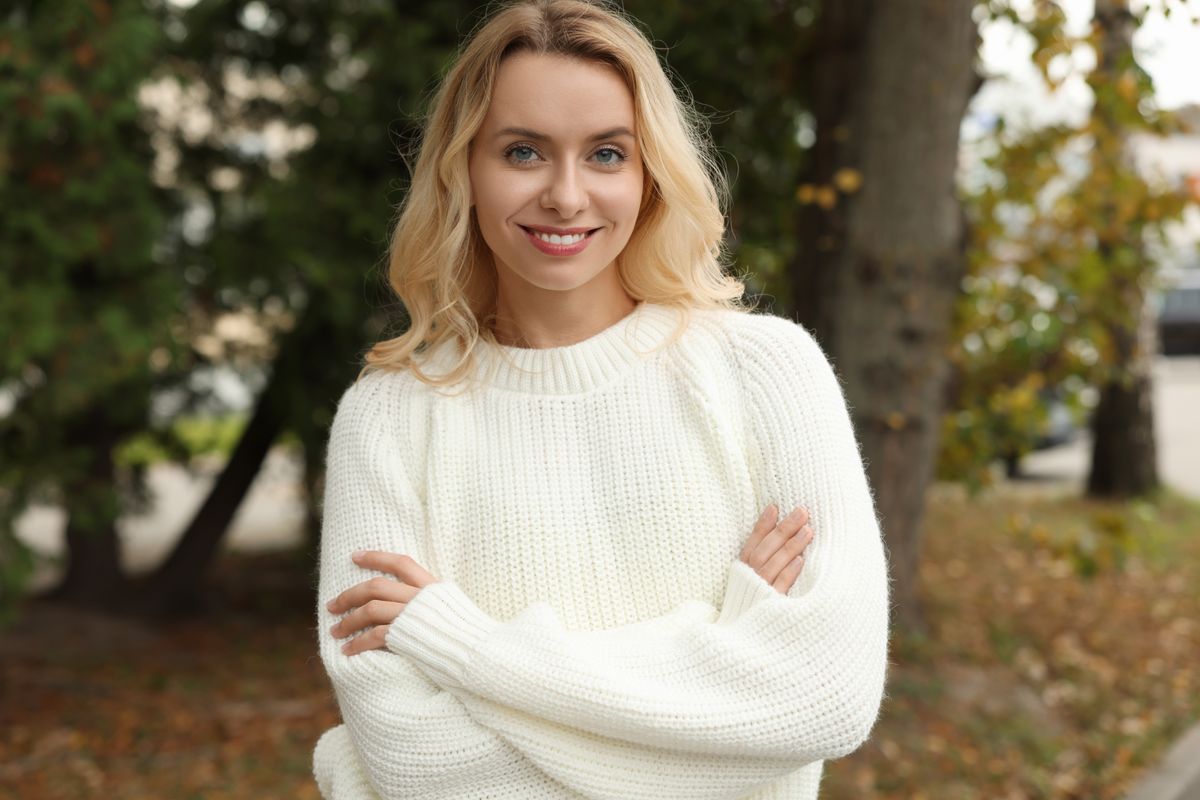 Happy,Woman,In,Stylish,Warm,Sweater,Outdoors