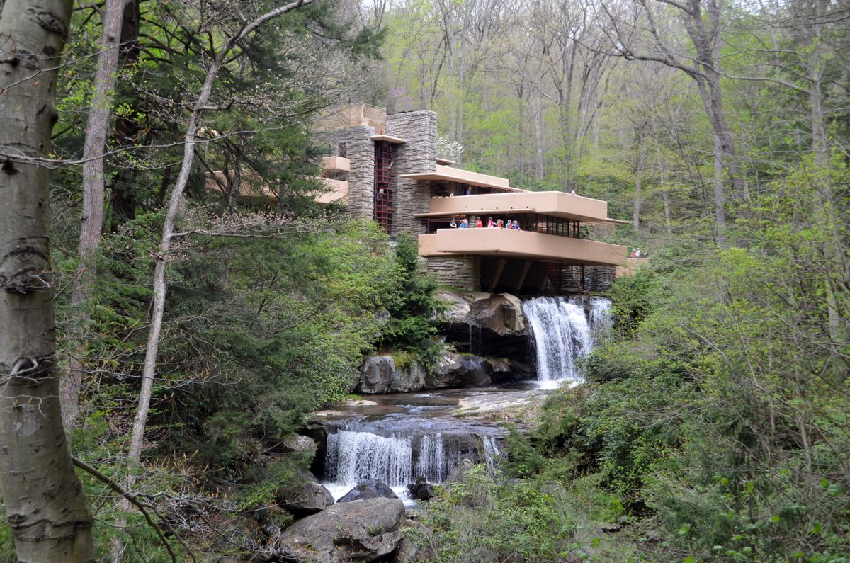 Fallingwater - House above a waterfall