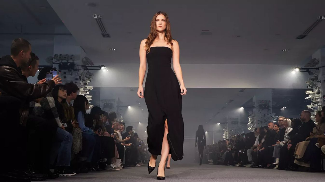 Vetements: Runway - Paris Fashion Week - Womenswear Spring-Summer 2025