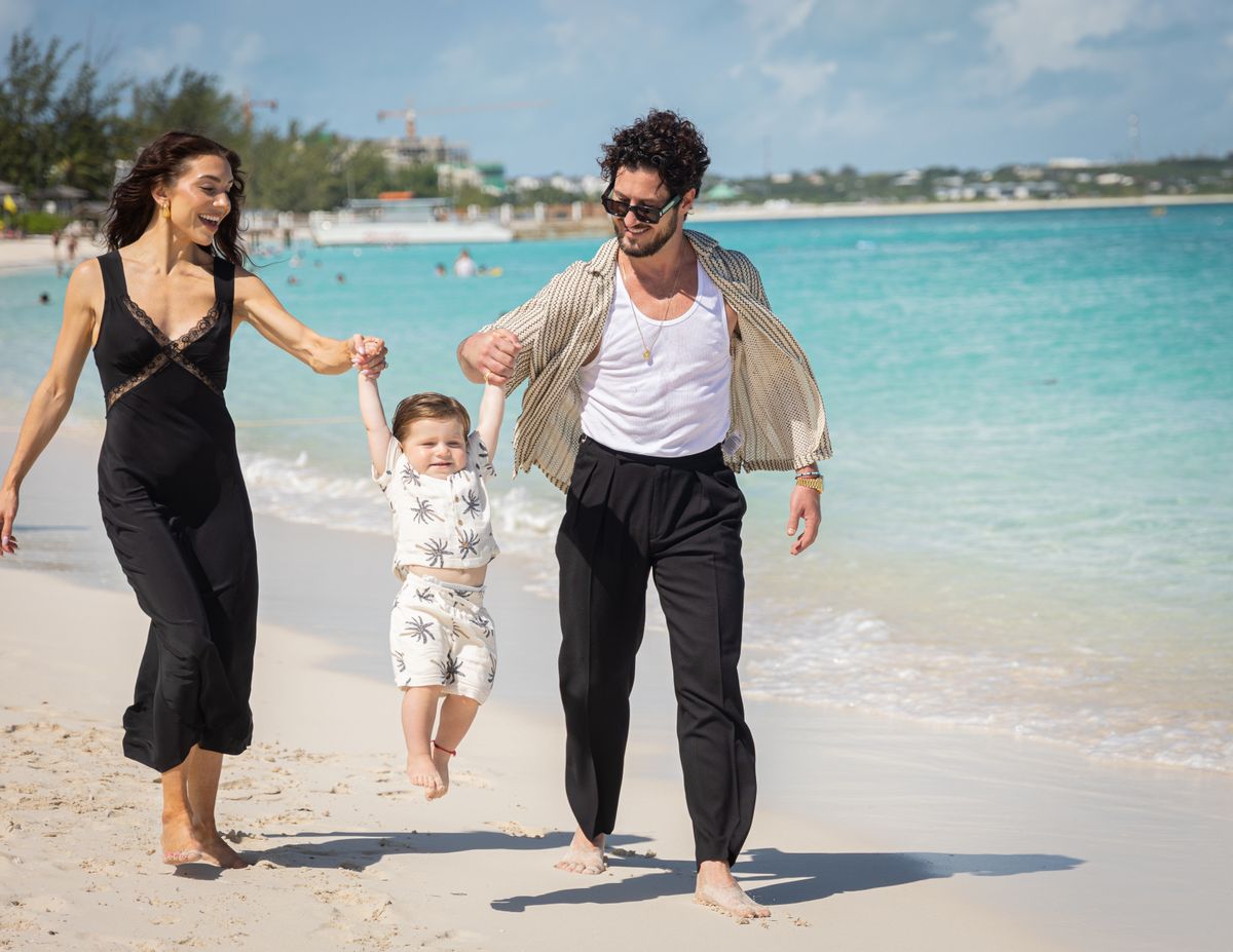 DWTS Pros Val Chmerkovskiy And Jenna Johnson Vacation With Son, Rome, At Beaches Turks And Caicos